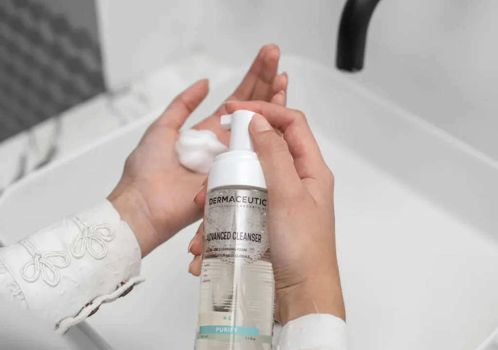 dermaceutic-advanced-cleanser-application